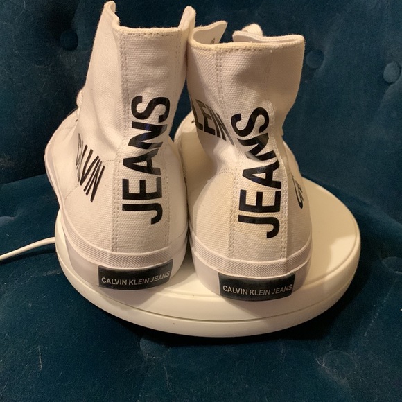 SALE Men’s Calvin Klein Sneakers - Picture 5 of 12